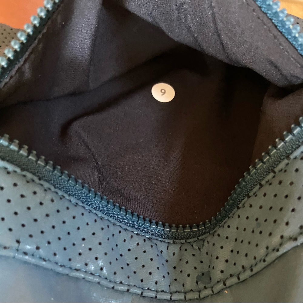 Lululemon Athletic Running Jacket - image 4